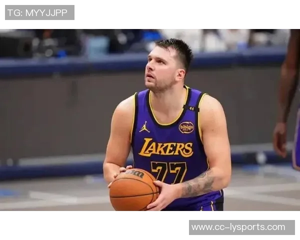 东契奇2025年球衣销量超越詹姆斯库里创历史新高引发热议 东契奇2025年球衣销量超越詹姆斯库里创历史新高引发热议